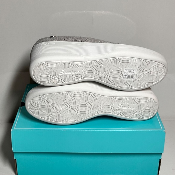 Martha Stewart x Reflections Pier-Lite Vegan Sparkle Slip On - Picture 6 of 6